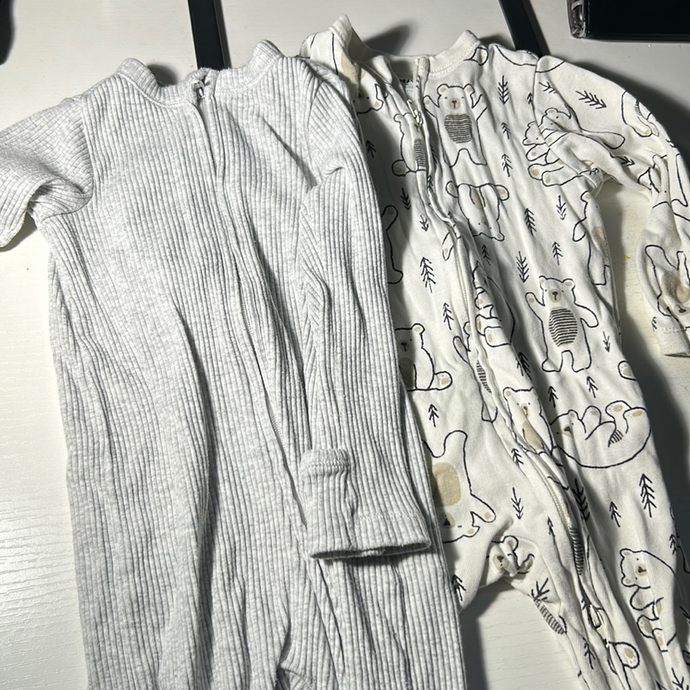 OLD NAVY BABY FOOTIES 2WAY ZIPPER